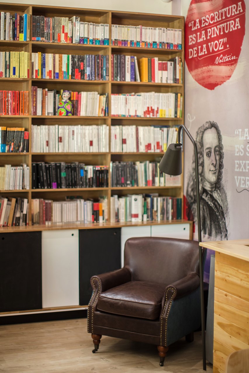 9¾ Bookstore + Café — project view 13