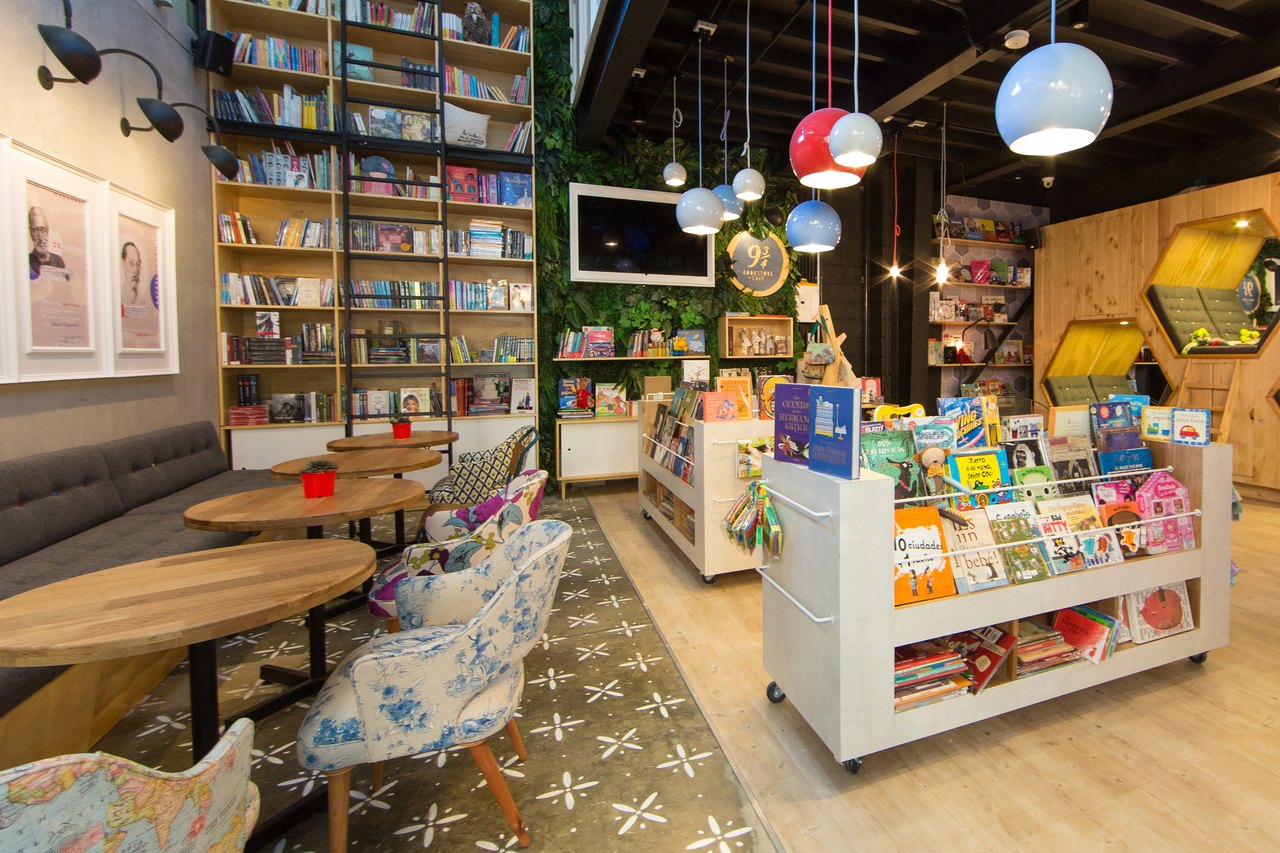9¾ Bookstore + Café — project view 4