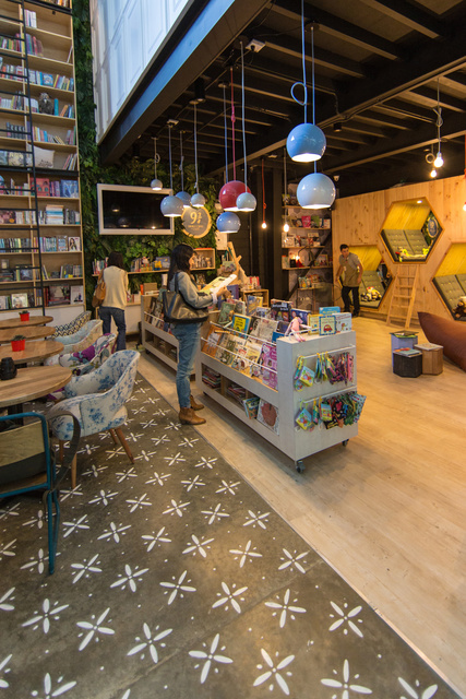 9¾ Bookstore + Café — 14
