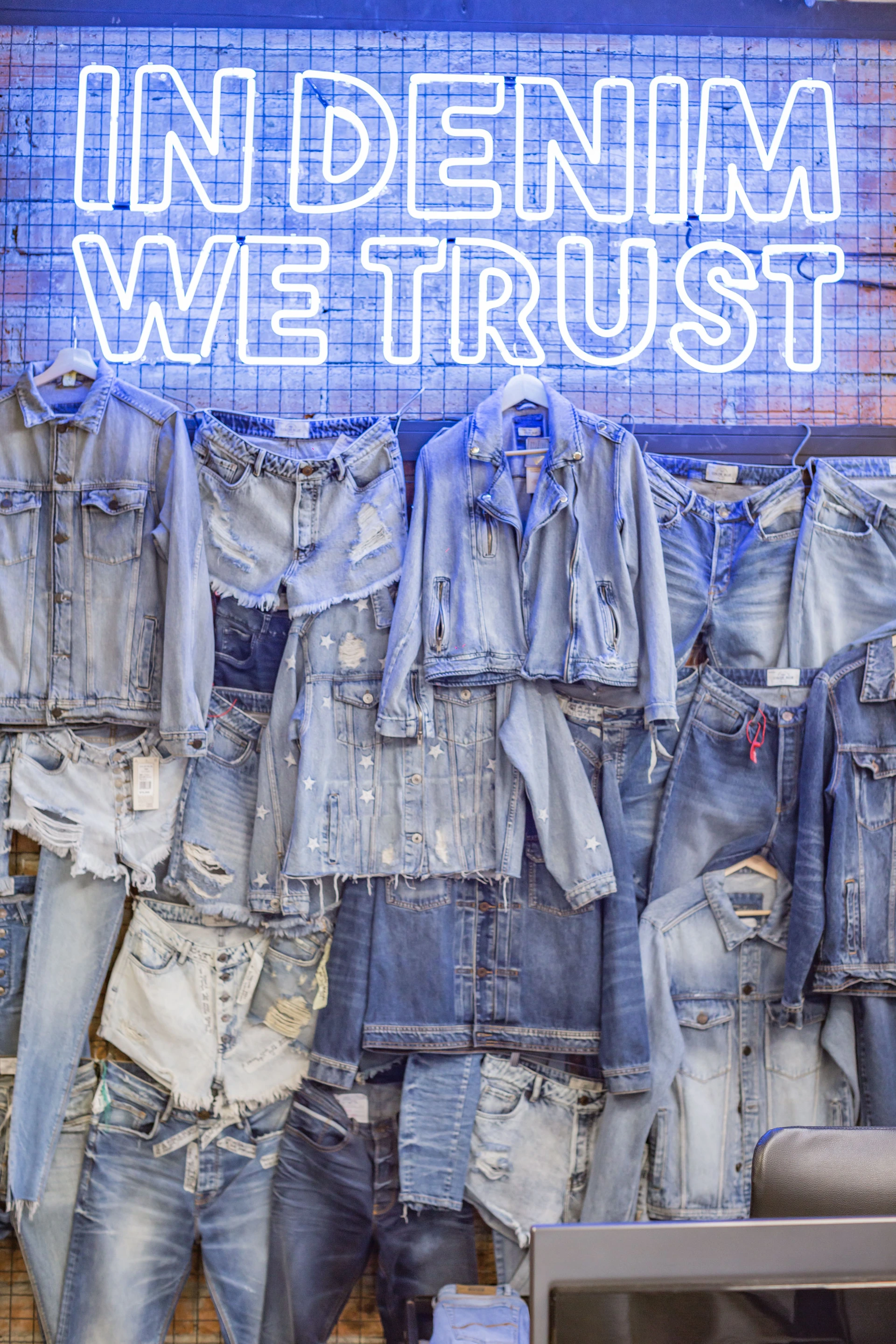 Color Blue — image 4
